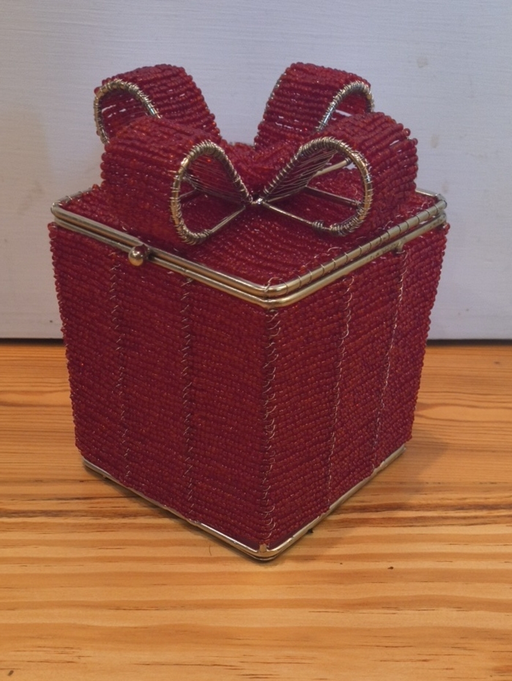 4 Inch Square Beaded Red Gift Box Jewelry Case IT OPENS
